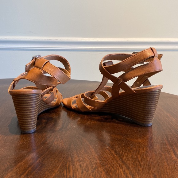 Tobacco color wedge sandal - Picture 2 of 2